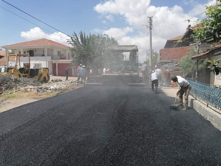 Kurugeçit Mahallesi’ne Sıcak Asfalt Yapıldı