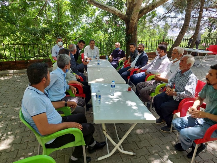 Tut İlçesinde Köy Muhtarlarıyla İstişare Toplantısı