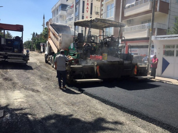 Arzumkent Caddesi Asfaltlanıyor