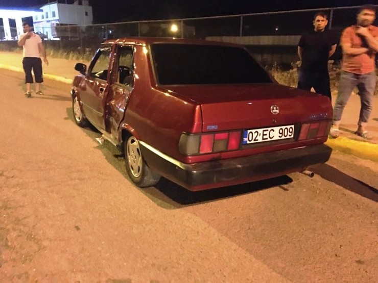 Otomobil İle Motosiklet Çarpıştı:1’i Ağır 2 Kişi Yaralandı