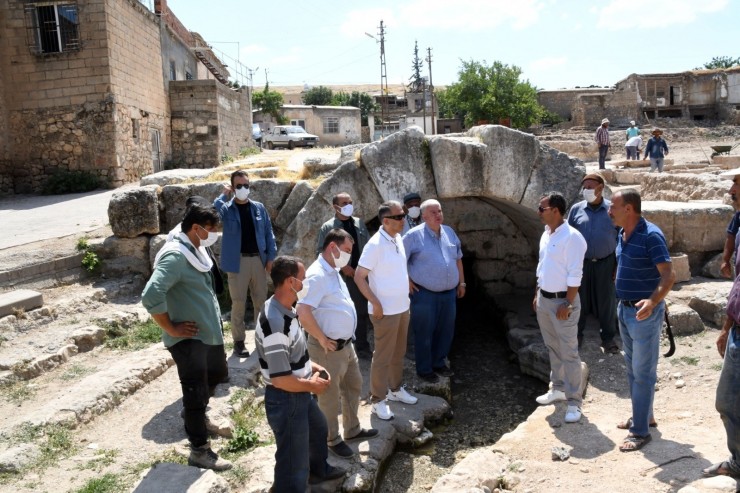 Vali Mahmut Çuhadar, Arkeolojik Kazı Çalışmalarını İnceledi