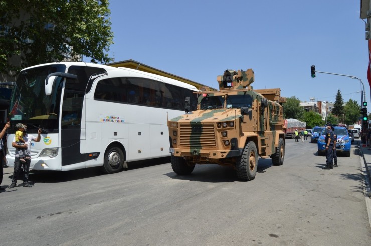 Afrin’den Dönen Komandolara Besni’de Sevgi Seli