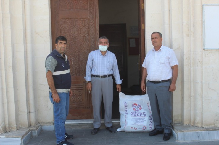 Kahta Belediyesi Camilere Kurbanlık Atık Poşeti Dağıttı