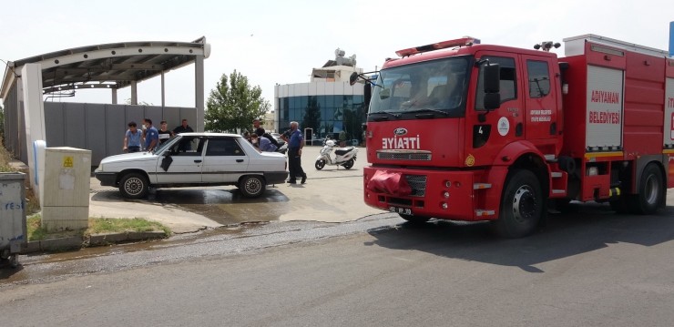 Lpg’li Otomobil Bomba Gibi Patladı: 3 Yaralı