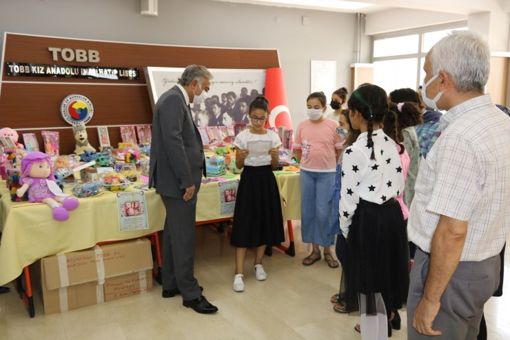 Orman Yangınlarını Yaşayan Çocuklara Oyuncak Gönderildi