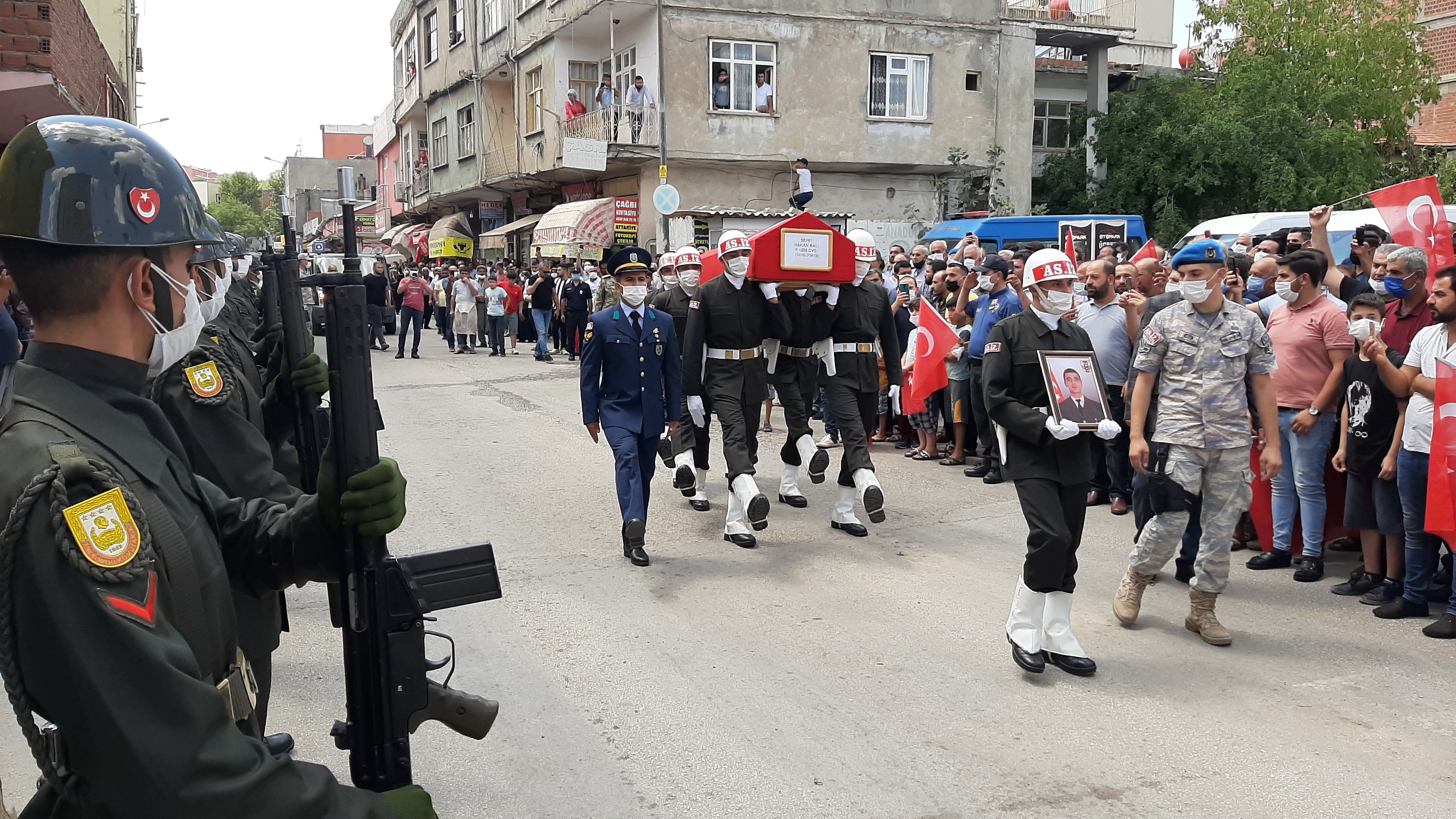 ehit2.jpg