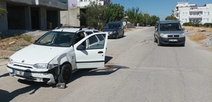 Ehliyetsiz Sürücü Kazaya Neden Oldu: 1 Yaralı