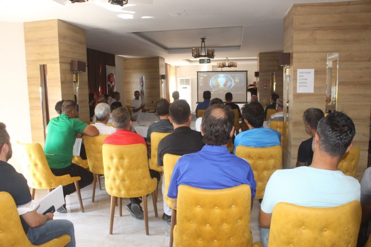 Adıyaman’da Antrenörlere Gelişim Semineri