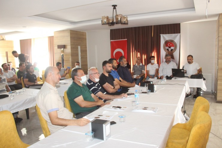 Adıyaman’da Antrenörlere Gelişim Semineri