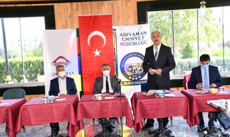 Mahalle Muhtarları İle “huzur Ve Güvenlik” Toplantısı Yapıldı