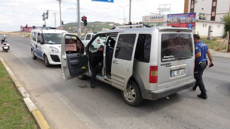 Babasının Aracıyla Evden Kaçan Çocuk, Kovalamaca Sonucu Yakalandı