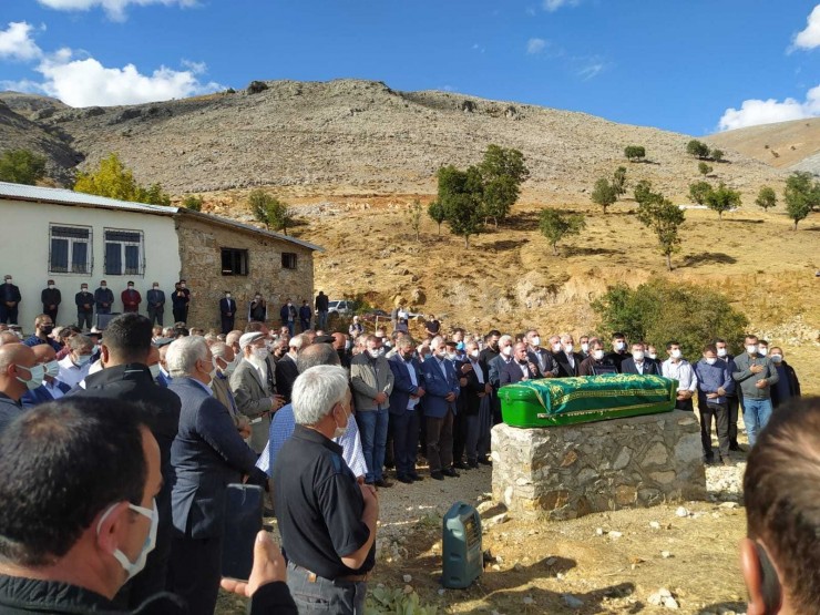 Alevi Kanaat Önderi Ali Büyükşahin Hayatını Kaybetti