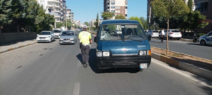 Midibüsün Çarptığı Kadın Hayatını Kaybetti