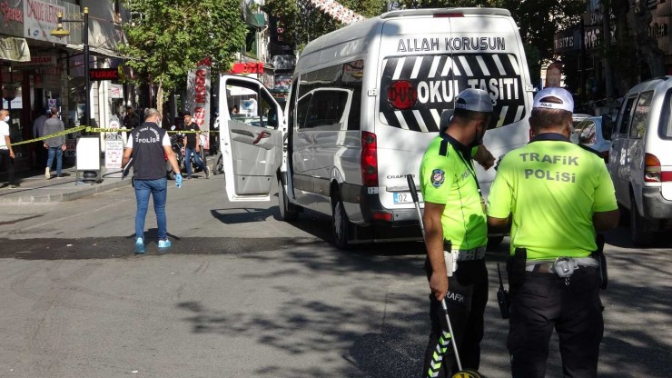 Öğrenci Servisi Okuldan Çıkan Öğrenciyi Ezdi