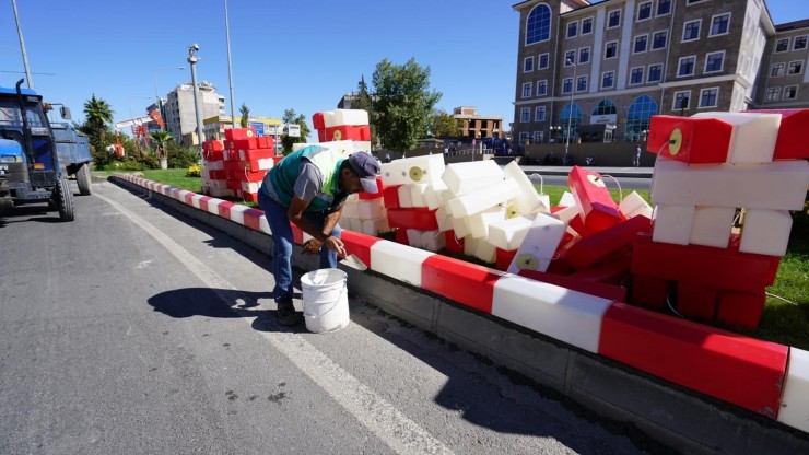 Işıklı Bordürler Şehre Renk Katıyor