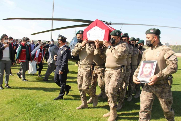 Şehidin Cenazesi Helikopterle Adıyaman’a Getirildi