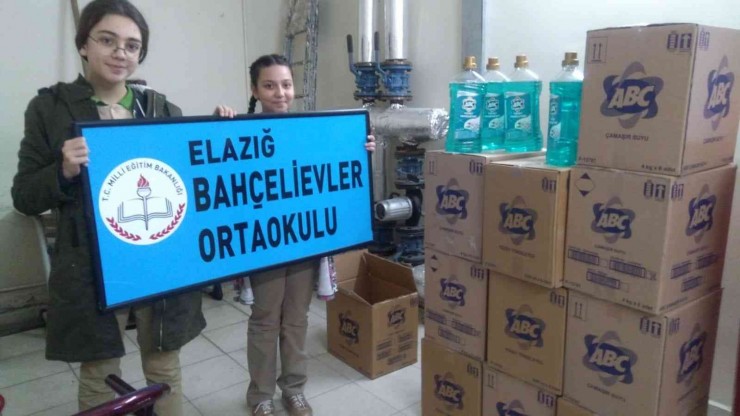 Hayır Elçisi Ulum‘dan Elazığ’daki Okullara Temizlik Malzemesi Desteği