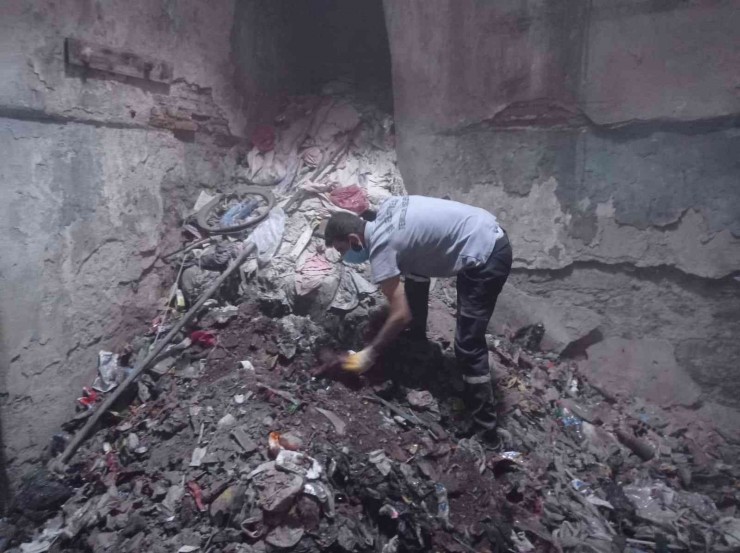 Diyarbakır’da 500 Yıllık Tarihi Hamamda 15 Ton Çöp Çıkarıldı