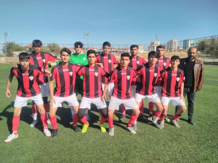 Malatya U18 Gençler Ligi Çekişmeli Geçiyor