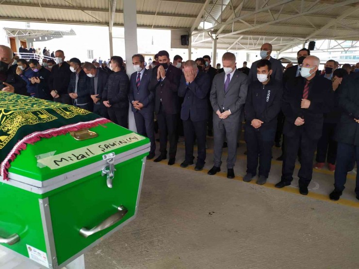 Gaziantepli Gazeteci, Hem Babasını Hem Kardeşini Koronadan Kaybetti
