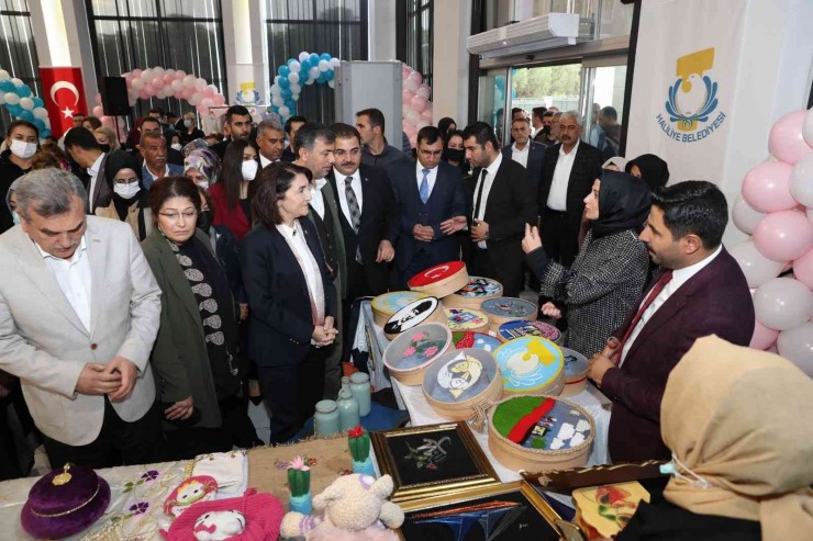 Önce Okuma Yazmayı Öğrendiler Sonra Meslek Sahibi Oldular