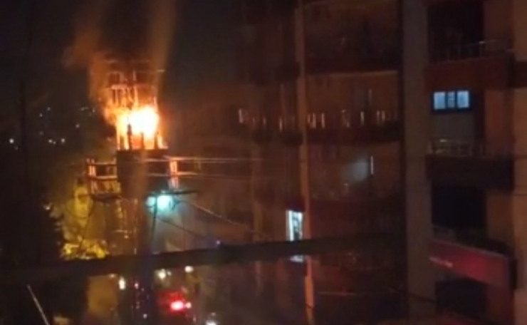 Bomba Gibi Patlayan Trafo Paniğe Neden Oldu