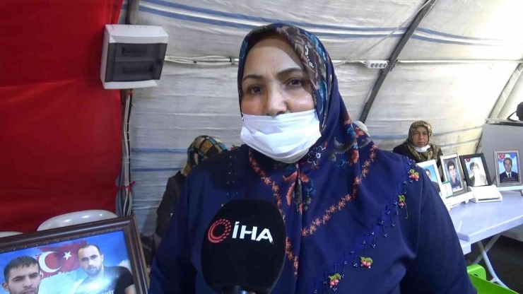 Evlat Nöbetindeki Aileler Pkk Ve Hdp’nin Yakasını Bırakmayarak Evlatlarını İstiyor