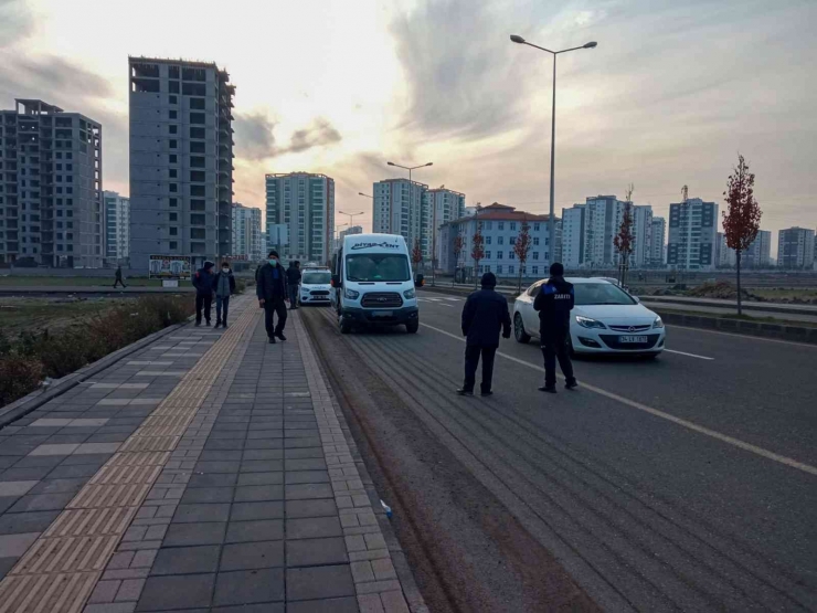 Diyarbakır’da Zabıta Ekiplerinden Servis Araçlarına Denetim