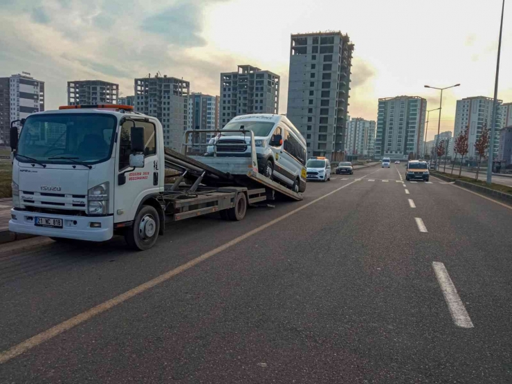 Diyarbakır’da Zabıta Ekiplerinden Servis Araçlarına Denetim