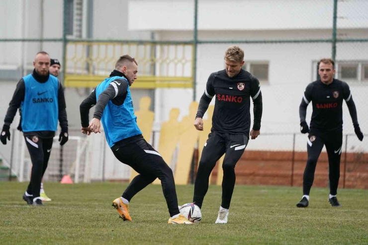 Gaziantep Fk, Karagümrük Maçı Hazırlıklarını Sürdürüyor