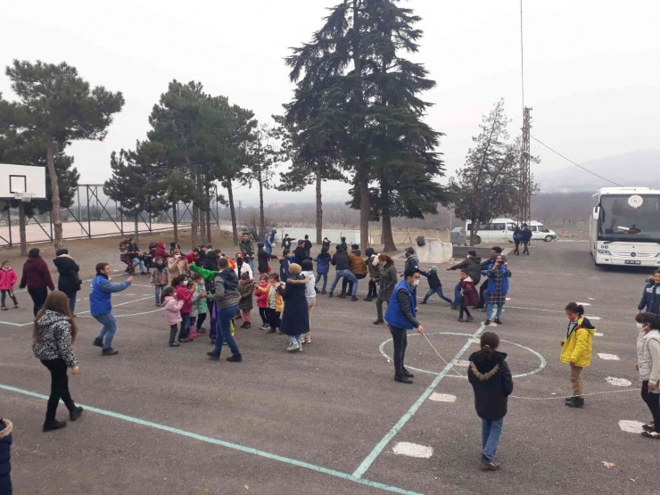 Kırsal Mahalledeki Öğrencilere Sosyal Etkinlik