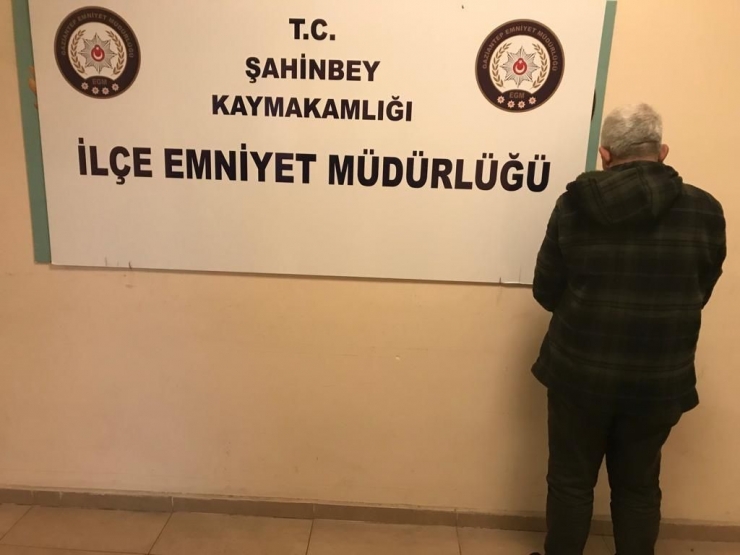 Otobüs Duraklarında Yankesicilik Yapan Şahıs Suçüstü Yakalandı