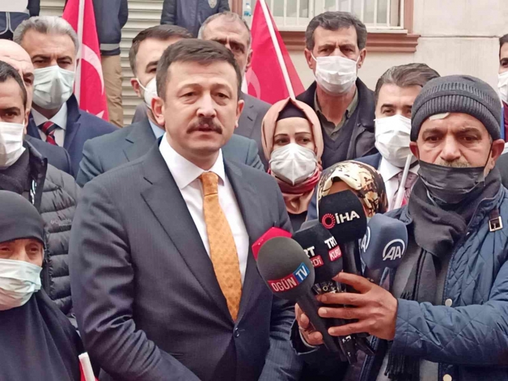 Ak Parti Genel Başkan Yardımcısı Dağ Evlat Nöbetindeki Aileleri Ziyaret Etti