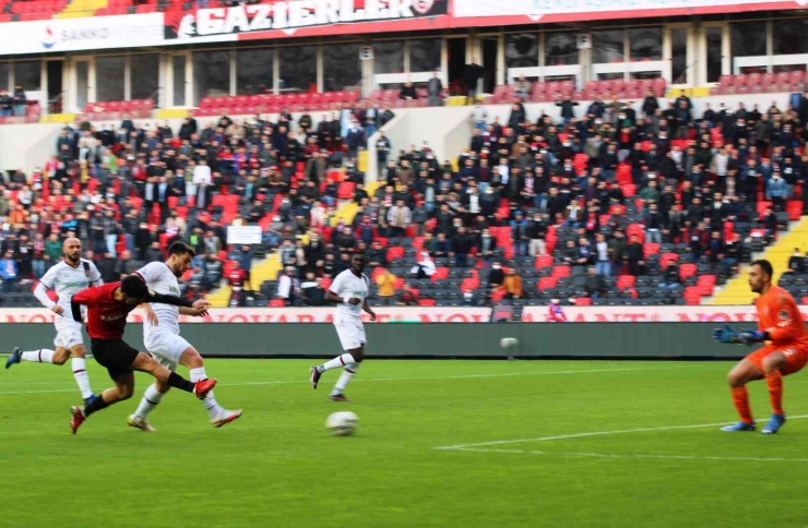 Spor Toto Süper Lig: Gaziantep Fk: 2 - Fatih Karagümrük: 0 (ilk Yarı)