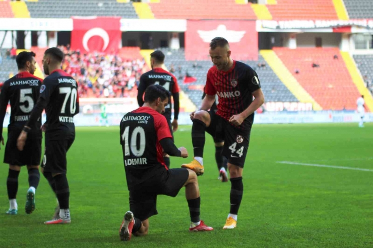 Spor Toto Süper Lig: Gaziantep Fk: 2 - Fatih Karagümrük: 0 (ilk Yarı)