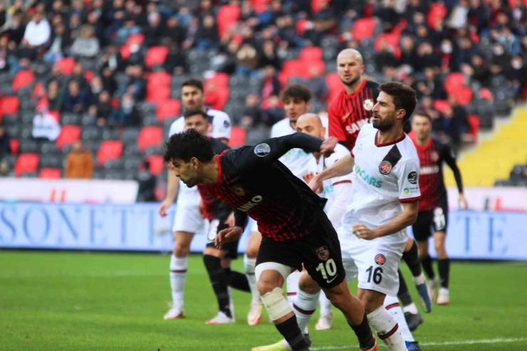 Spor Toto Süper Lig: Gaziantep Fk: 3 - Fatih Karagümrük: 1 (maç Sonucu)