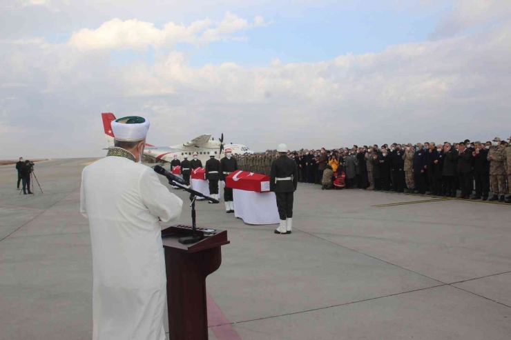 Şehitler Törenle Memleketlerine Uğurlandı