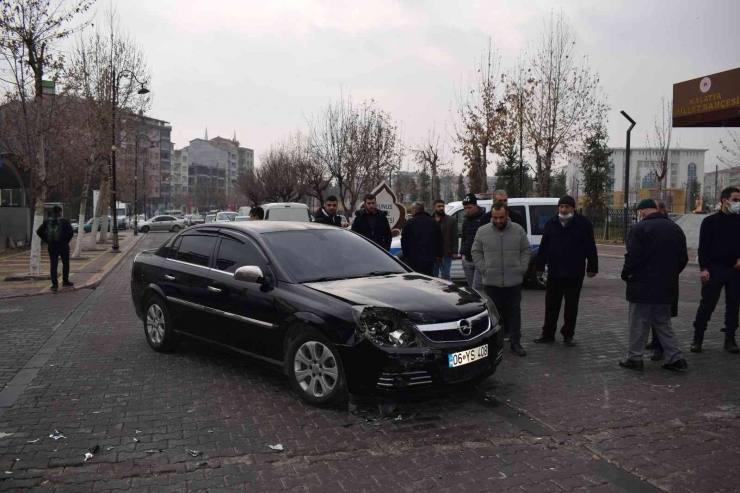 Malatya’da İki Otomobil Çarpıştı: 1 Yaralı