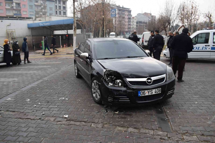 Malatya’da İki Otomobil Çarpıştı: 1 Yaralı