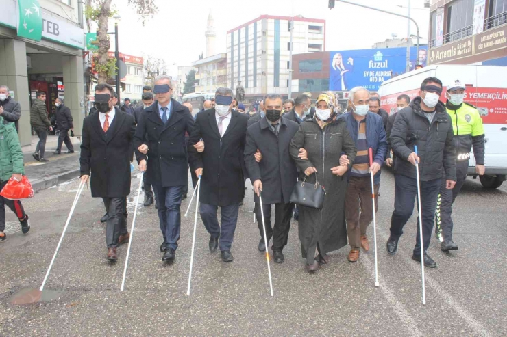 Adıyaman’da, Kapalı Gözlerle Beyaz Baston Farkındalığı Oluşturuldu