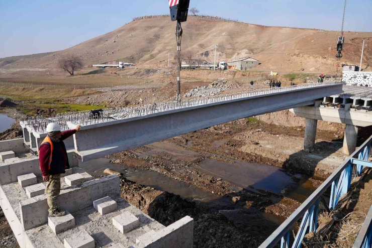 Eski Mardin Yolunda Çalışmalar Sürüyor