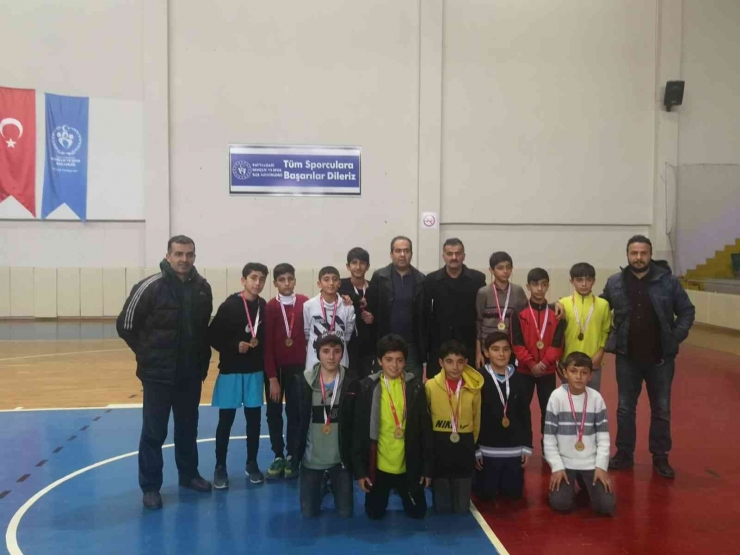 Genç Voleybolcular, Türkiye Yarı Finaline Çıktı