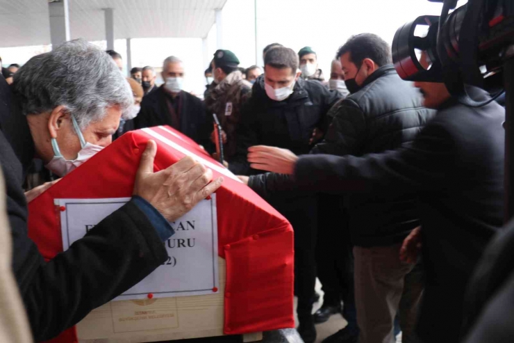 Silah Kazasında Hayatını Kaybeden Polis Son Yolculuğuna Uğurlandı