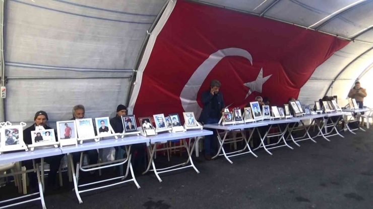 Aileler Çocuklarını Hdp Ve Pkk’dan Almak İçin Mücadelelerinde Kararlı