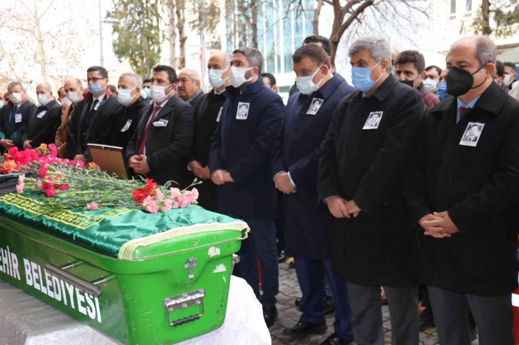 Eski Baro Başkanı Gökçe Adliye Önünde Tören İle Son Yolculuğuna Uğurlandı.