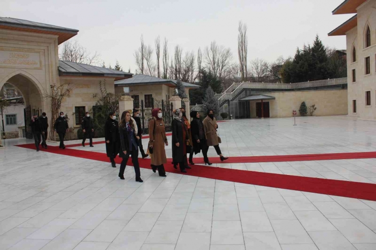 Protokol Eşleri Darende’yi Beğendi