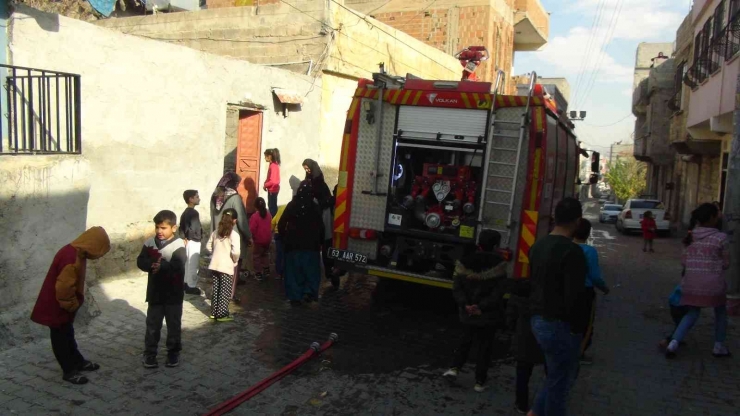 Şanlıurfa’da Mesken Yangını Korkuttu