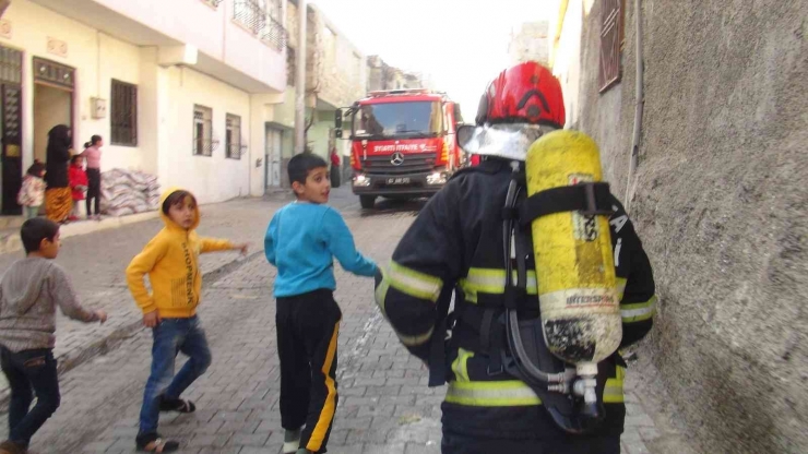 Şanlıurfa’da Mesken Yangını Korkuttu