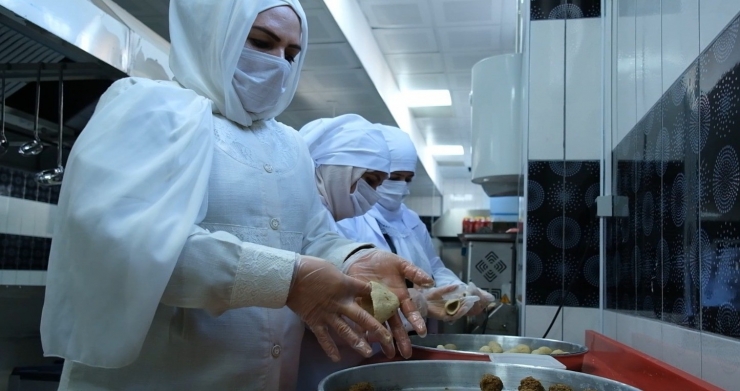 Tarım Şehri Şanlıurfa’da Kadınlar İş Başında