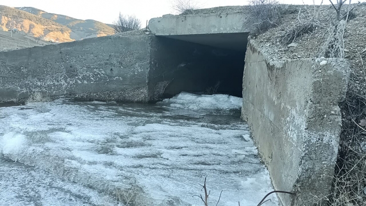 Adıyaman’da Dereler Buz Tuttu